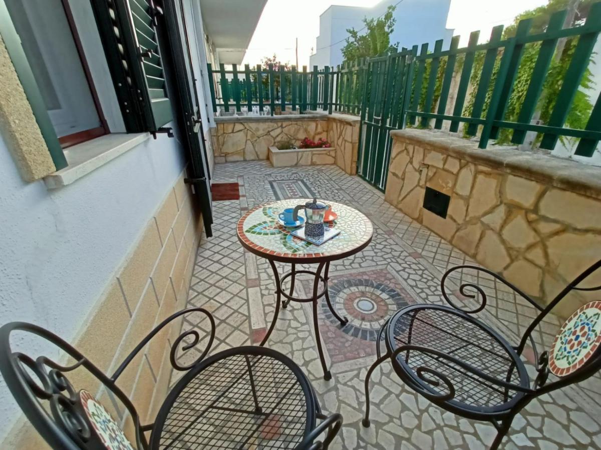 Villetta Poesia 50 M Dal Mare Con Giardino E Parcheggio Torre dell'Orso Exteriér fotografie