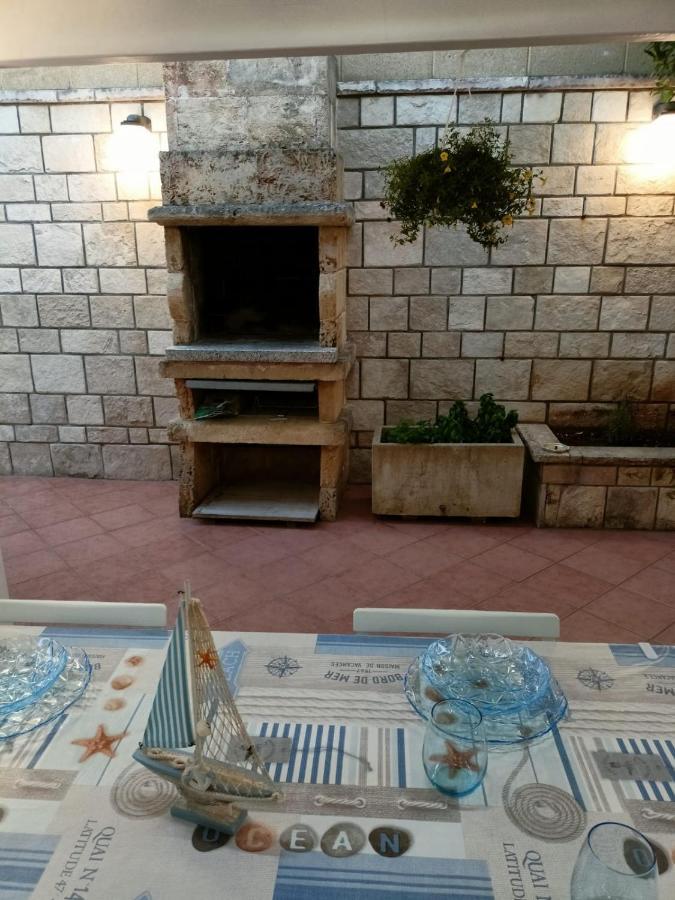 Villetta Poesia 50 M Dal Mare Con Giardino E Parcheggio Torre dell'Orso Exteriér fotografie