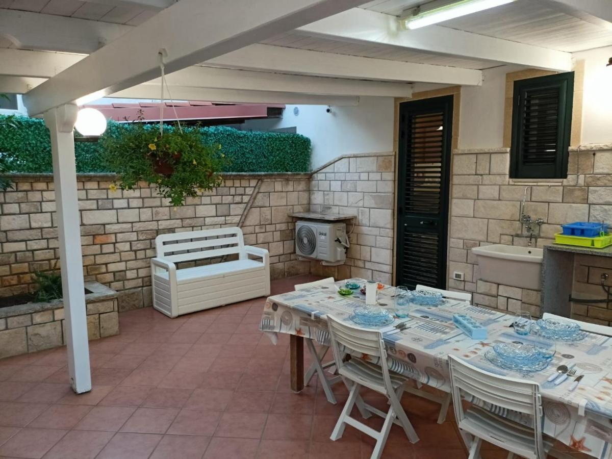 Villetta Poesia 50 M Dal Mare Con Giardino E Parcheggio Torre dell'Orso Exteriér fotografie
